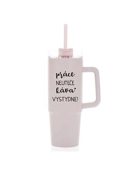 PRÁCE NEUTEČE, KÁVA VYSTYDNE! - růžový cestovní termohrnek s průhledným víčkem 900 ml PRÁCE NEUTEČE, KÁVA VYSTYDNE! - růžový cestovní termohrnek s průhledným víčkem 900 ml