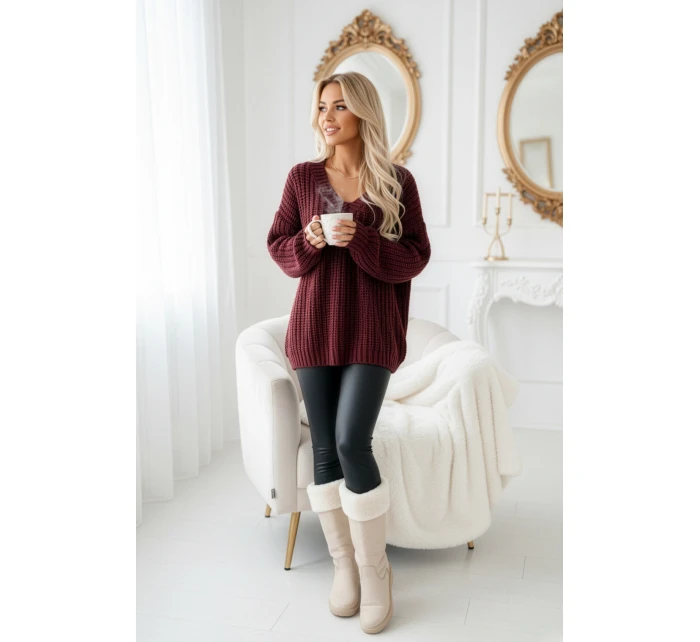 661-1 Teplý svetr oversize s fleecovou vazbou a výstřihem do V - vínový