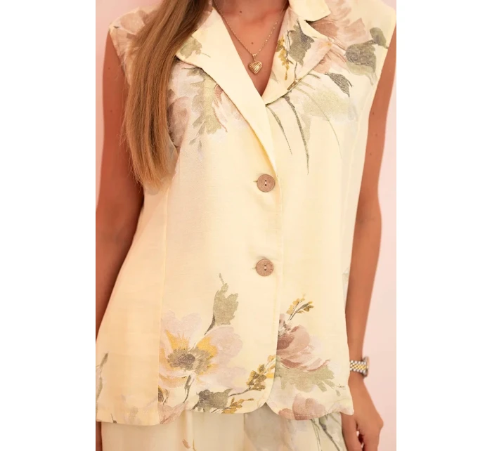 Dámský komplet z viskózy, vestu a kalhoty květinové žlutý Dámský komplet z viskózy, vestu a kalhoty květinové žlutý