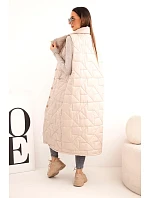 Dámská dlouhá prošívaná vesta s kapsami a stojáčkem tmavě béžová