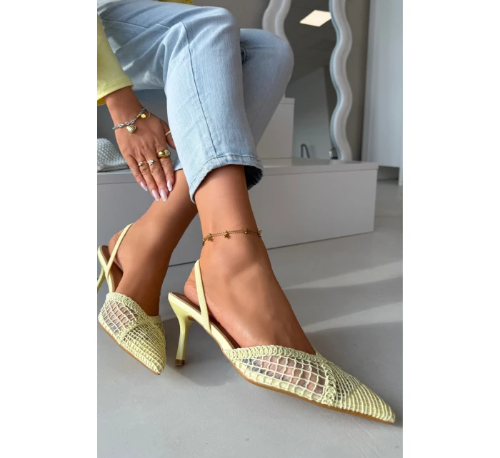 Sandály z pleteniny na podpatku žluté model 21919230 - Boto