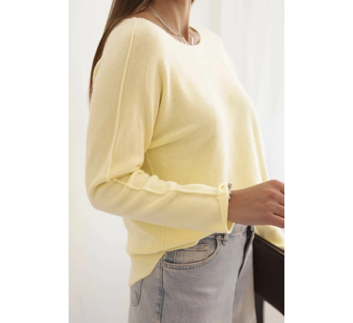 Dámský svetr z viskózy s dlouhým rukávem a kulatým výstřihem žlutý Dámský svetr z viskózy s dlouhým rukávem a kulatým výstřihem žlutý