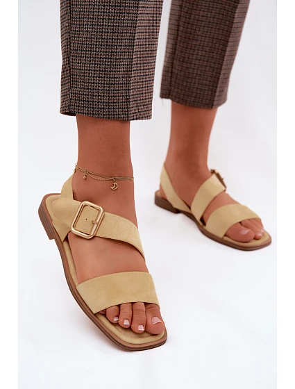 Dámské sandály na ploché podrážce se zlatou přezkou Žluté model 22125656 - Boto