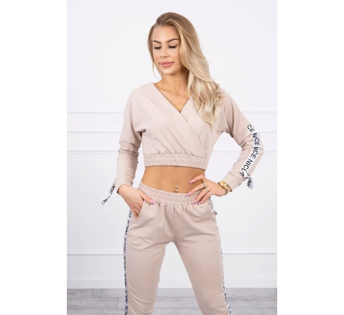 Sada s ozdobnými stuhami béžová