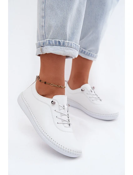 Kožené dámské polobotky model 22149776 Bílé - Artiker