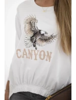 Dámská halenka s model 21138050 a nápisem Canyon bílý - K-Fashion