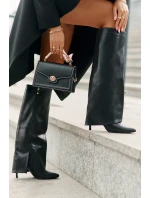 Zateplené kozačky na jehlovém podpatku s ohrnutým svrškem černé model 21677862 - Boto