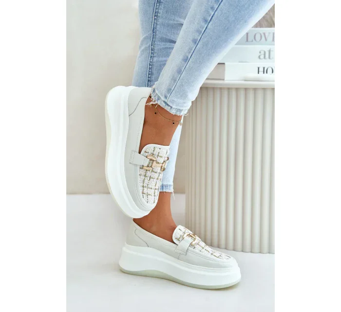 Kožené Dámské Mokasíny Na Platformě Se Zlatou Ozdobou Vinceza Světle Béžové Kožené Dámské Mokasíny Na Platformě Se Zlatou Ozdobou Vinceza Světle Béžové