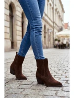 Semišové dámské boty kovbojky na podpatku zateplené čokoládové model 21786890 - Boto Semišové dámské boty kovbojky na podpatku zateplené čokoládové model 21786890 - Boto