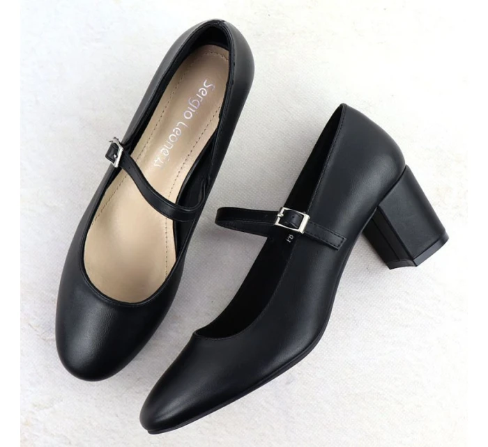 Černé lodičky Sergio Leone na nízkém podpatku s páskem PB176