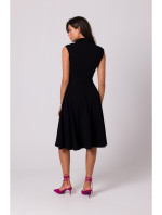 B261 Bavlněné šaty ve fitted střihu - černé