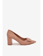 Dámské lodičky na širokém podpatku s ozdobou Celira – tmavě béžové Dámské lodičky na širokém podpatku s ozdobou Celira – tmavě béžové