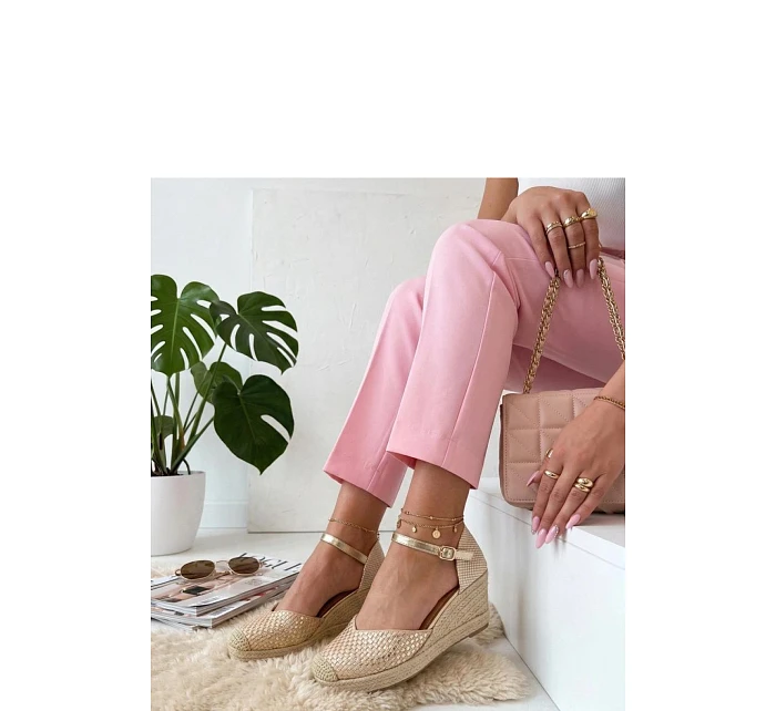 Bota na klínech  model 226556 Solea