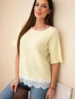 Svetr dámský s krátkým rukávem a krajkou žlutý