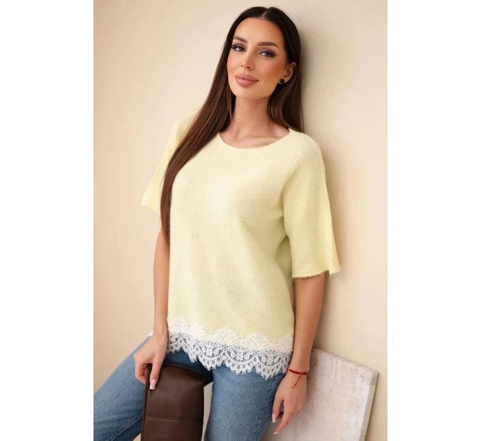 Svetr dámský s krátkým rukávem a krajkou žlutý