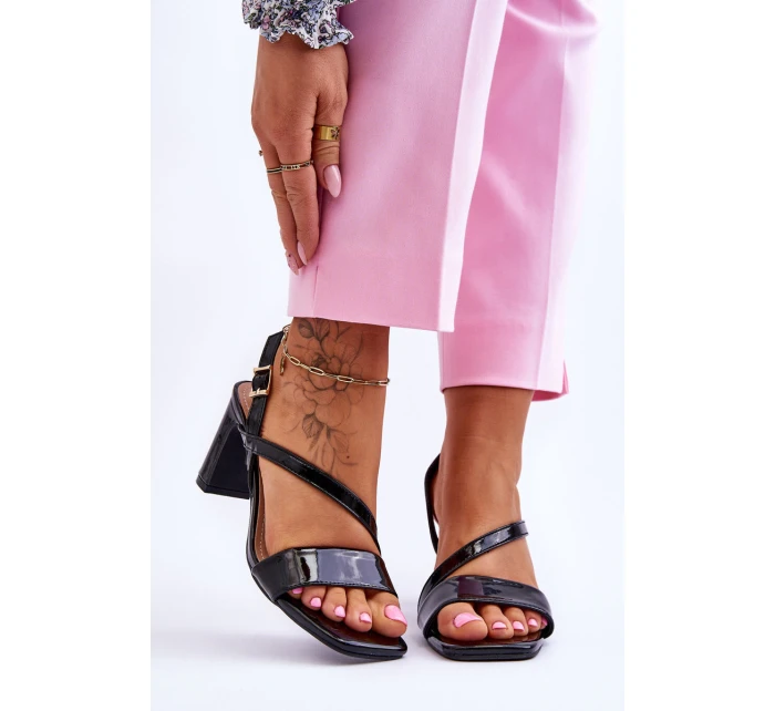 Dámské lakované sandály na podpatku Černá Carrie