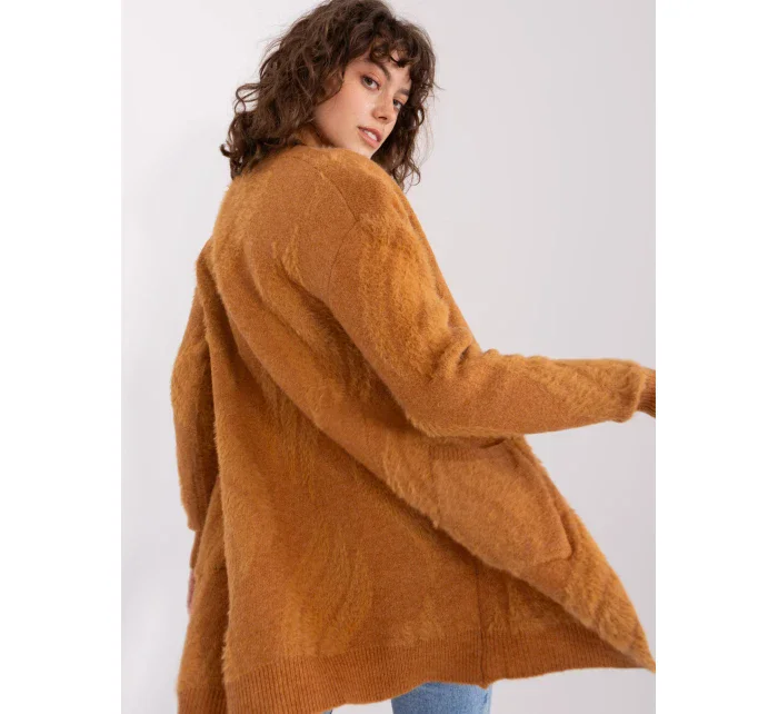 Sweter AT SW model 19014671 camelowy - FPrice Sweter AT SW model 19014671 camelowy - FPrice