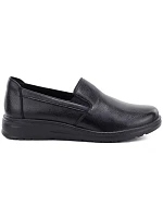 Dámské kožené polobotky na klínovém podpatku, černé, bez model 22317045 - Potocki Dámské kožené polobotky na klínovém podpatku, černé, bez model 22317045 - Potocki