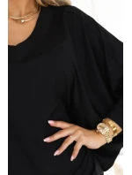 model 21483407 Pohodlné netopýří šaty s dlouhým rukávem černé - numoco