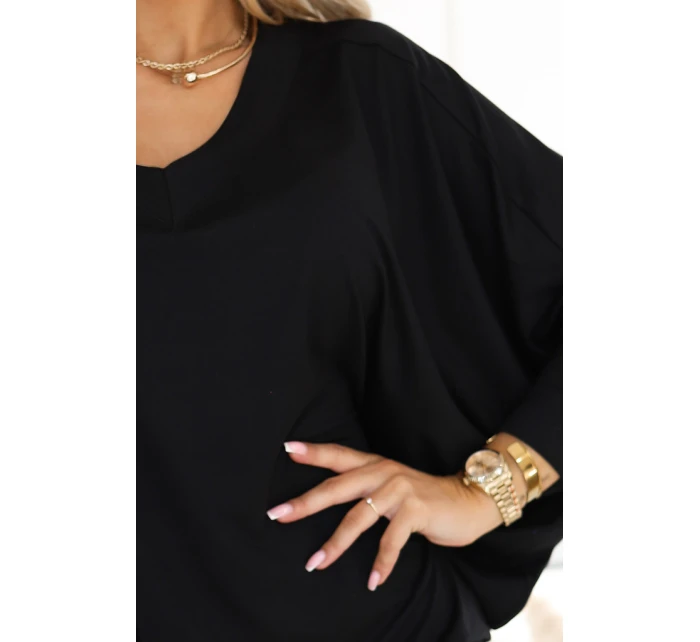 model 21483407 Pohodlné netopýří šaty s dlouhým rukávem černé - numoco