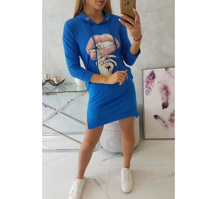 Šaty s delšími zády a barevným chrpovým potiskem Šaty s delšími zády a barevným chrpovým potiskem