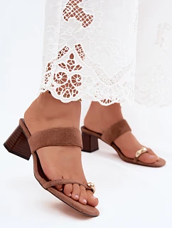 Klapky na podpatku model 228978 Step in style