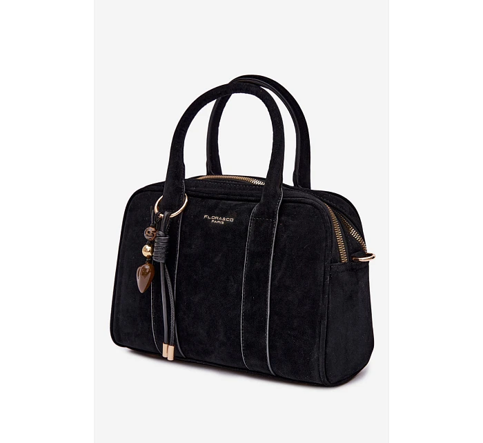 Kufříková Eko semišová kabelka s přívěskem Černá Sorielle