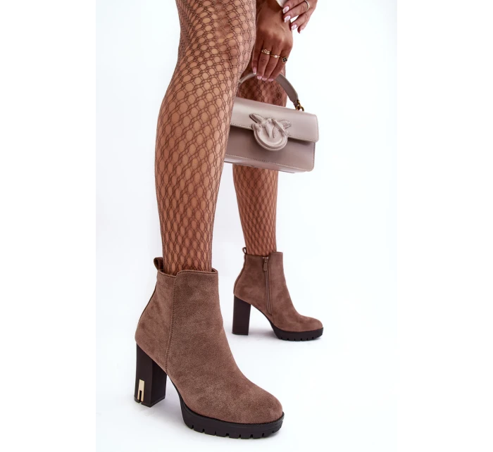 Klasické kožené boty na podpatku hnědé Amy Klasické kožené boty na podpatku hnědé Amy