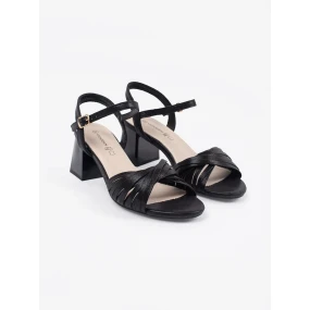 Krásné černé dámské  sandály na širokém podpatku