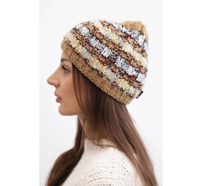 Dámská zimní vlněná čepice s ozdobnými krystalky K399 černá