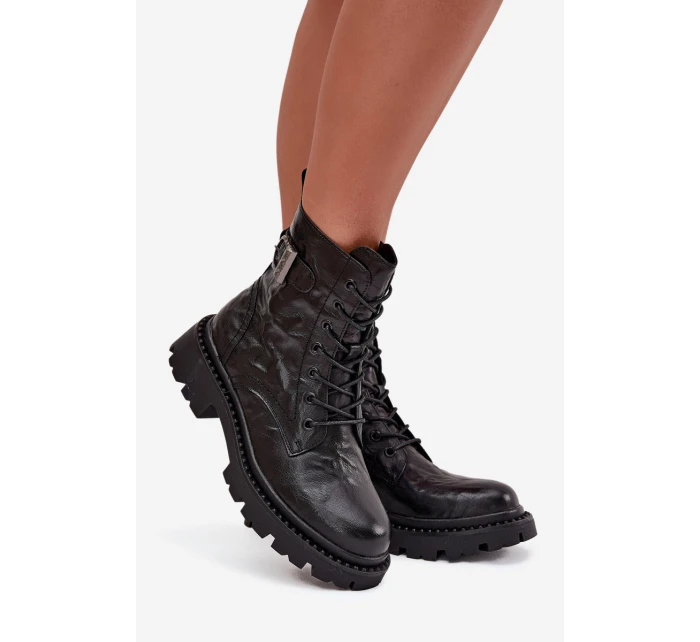 Kožené dámské kotníkové boty s efektem mačkání a sponou Artiker 57C1008 Černé