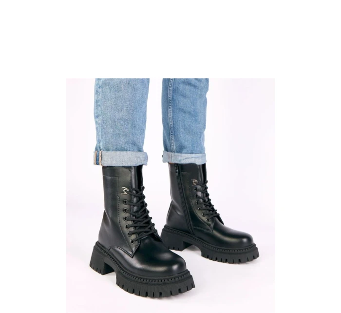 Šněrovací vyšší model 221632 Solea Šněrovací vyšší model 221632 Solea