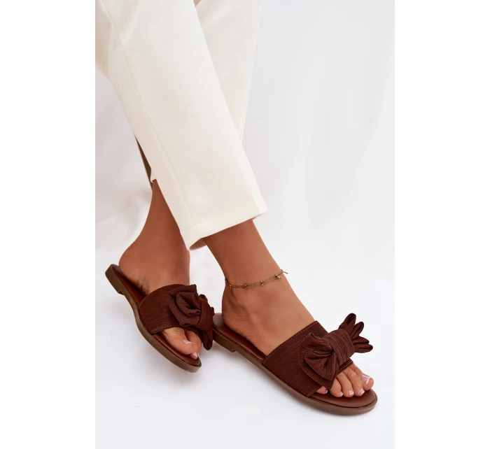 Dámské ploché sandály s mašlí Hnědé model 21937432 - Boto