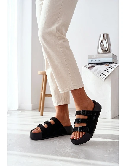 Dámské pantofle na masivní platformě s pásky Big Star model 22069662 Černé - Big Star Shoes Dámské pantofle na masivní platformě s pásky Big Star model 22069662 Černé - Big Star Shoes