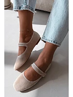 Baleríny s páskem a zlatým sponou světle béžové model 22091959 - Boto Baleríny s páskem a zlatým sponou světle béžové model 22091959 - Boto