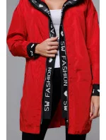 Tenká červená dámská bunda s ozdobnou lemovkou model 18038040 - S'WEST Tenká červená dámská bunda s ozdobnou lemovkou model 18038040 - S'WEST