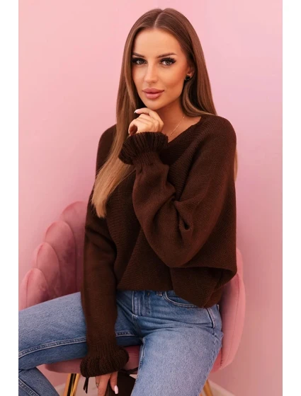 Svetr dámský z mohéru s nařasenými rukávy a výstřihem na zádech hnědý Svetr dámský z mohéru s nařasenými rukávy a výstřihem na zádech hnědý