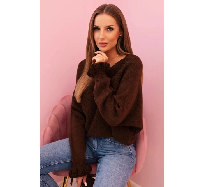 Svetr dámský z mohéru s nařasenými rukávy a výstřihem na zádech hnědý Svetr dámský z mohéru s nařasenými rukávy a výstřihem na zádech hnědý