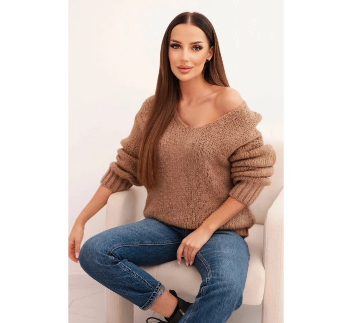 Dámský svetr s příměsí vlny s výstřihem do V camelový Dámský svetr s příměsí vlny s výstřihem do V camelový
