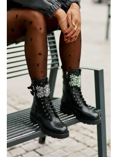 Zateplené pracovní boty s ozdobným pásem a přezkami černé model 21675949 - Boto