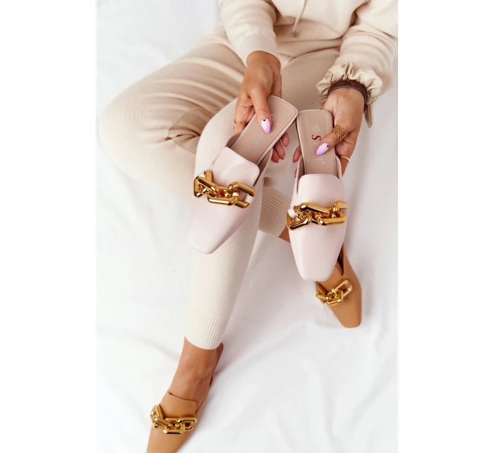 Dámské Nazouváky S řetízkem Béžové model 21549937 On Me - Boto Dámské Nazouváky S řetízkem Béžové model 21549937 On Me - Boto