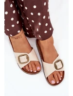 Dámské sandály na korkové platformě s přezkou béžové model 21704200 - Boto Dámské sandály na korkové platformě s přezkou béžové model 21704200 - Boto