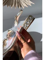 Průhledné sandály s mašlí D&A model 21908387 zlaté - S.Barski Průhledné sandály s mašlí D&A model 21908387 zlaté - S.Barski