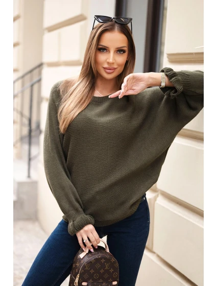 Svetr dámský z model 21365950 s nařasenými rukávy a výřezem na zádech khaki - K-Fashion