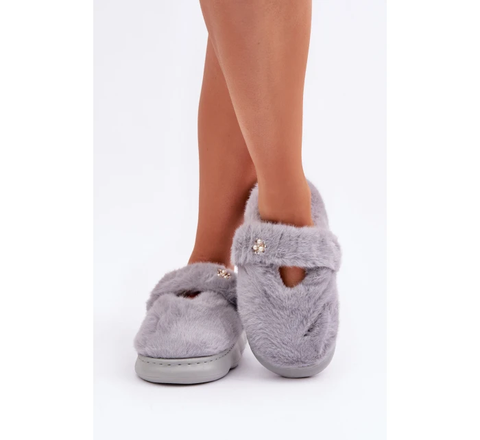 Kožešinové Pantofle S Šedé model 21681711 - Boto Kožešinové Pantofle S Šedé model 21681711 - Boto