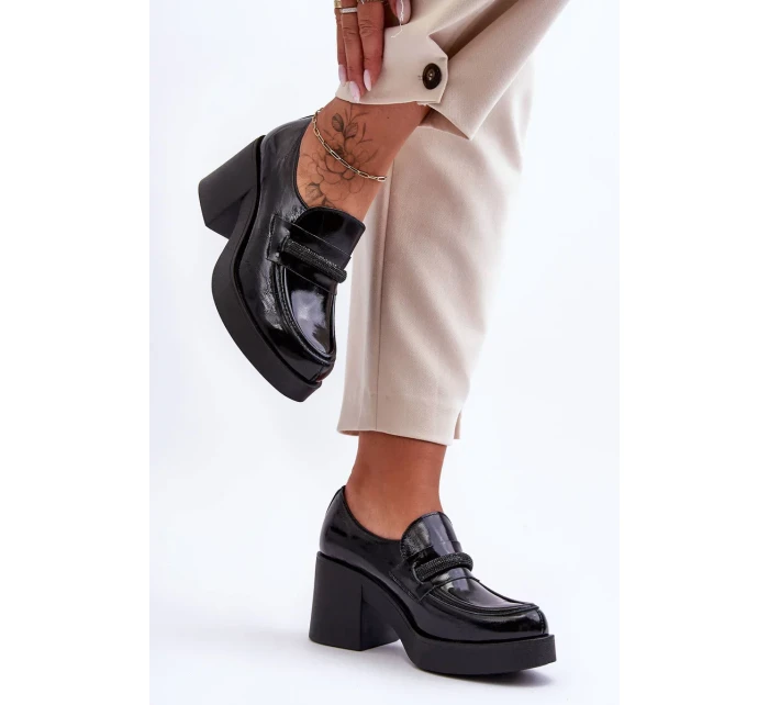 Kožené polobotky na sloupku s ozdobou černé Gelanor