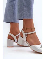 Dámské sandály z eko kůže na vysokém podpatku se stříbrnými ozdobami Narhi Dámské sandály z eko kůže na vysokém podpatku se stříbrnými ozdobami Narhi