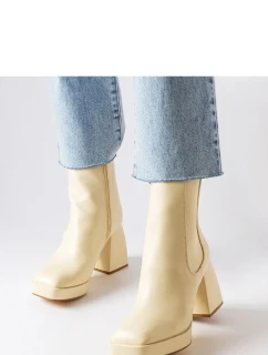 Boty na podpatku  model 207760 Solea