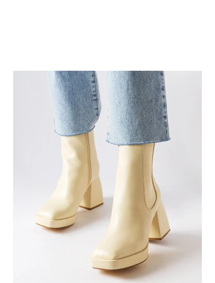 Boty na podpatku model 207760 Solea Boty na podpatku model 207760 Solea