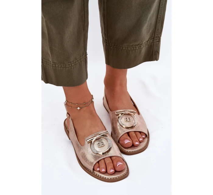 Elegantní Sandály S Dekorací Na Plochém Podpatku model 21698185 Růžové Zlato - S.Barski Elegantní Sandály S Dekorací Na Plochém Podpatku model 21698185 Růžové Zlato - S.Barski